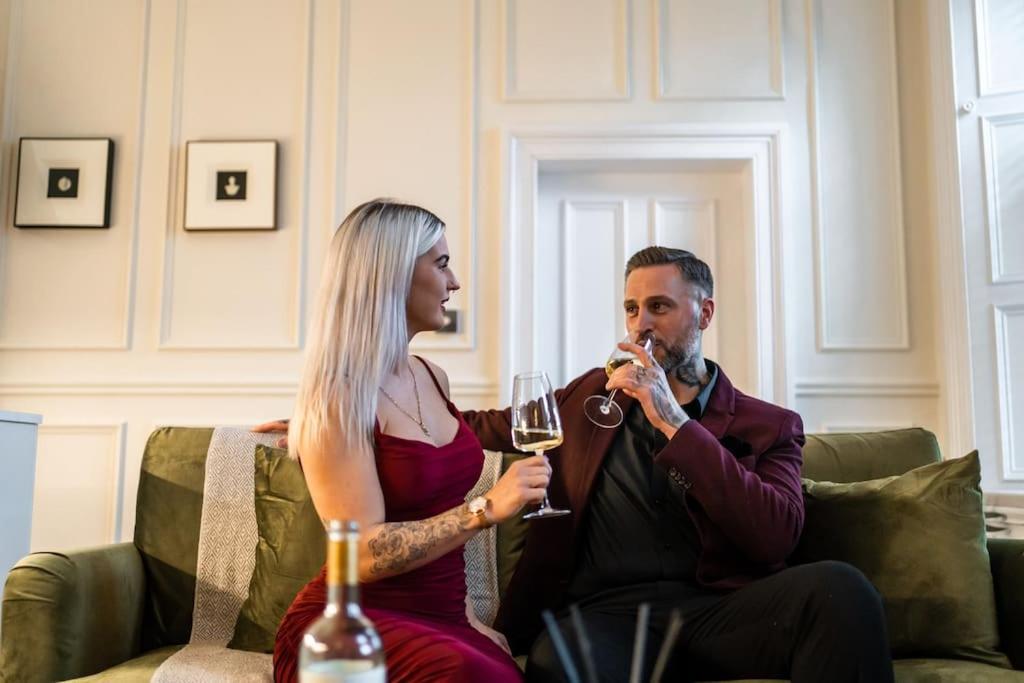 The Devonshire Suite - Your 5 Star West End Stay! Glasgow Eksteriør billede
