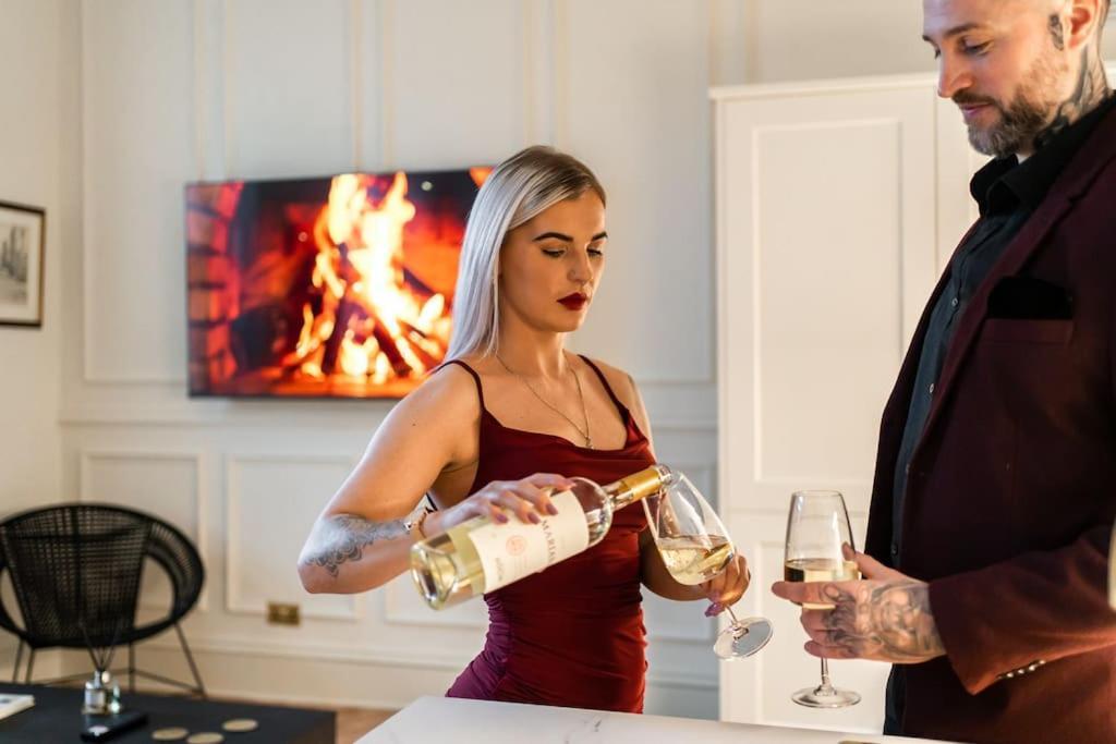 The Devonshire Suite - Your 5 Star West End Stay! Glasgow Eksteriør billede