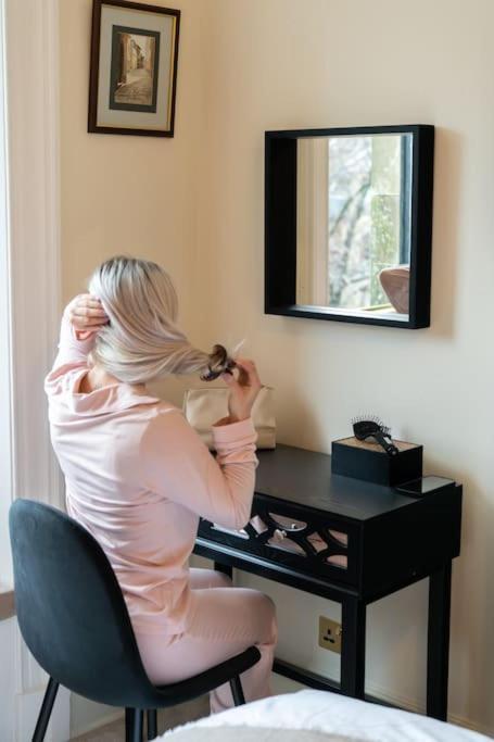 The Devonshire Suite - Your 5 Star West End Stay! Glasgow Eksteriør billede